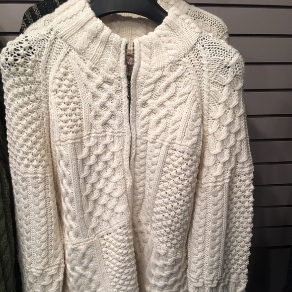 Beautiful Irish Hand-Knit Zip Aran Cardigan - Picture 1 of 2